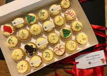 Load image into Gallery viewer, Christmas Mini Cupcakes